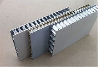 빛 15 밀리미터 두꺼운 Alu 벌집형 패널 / ISO14001 벌집형 클래딩 패널